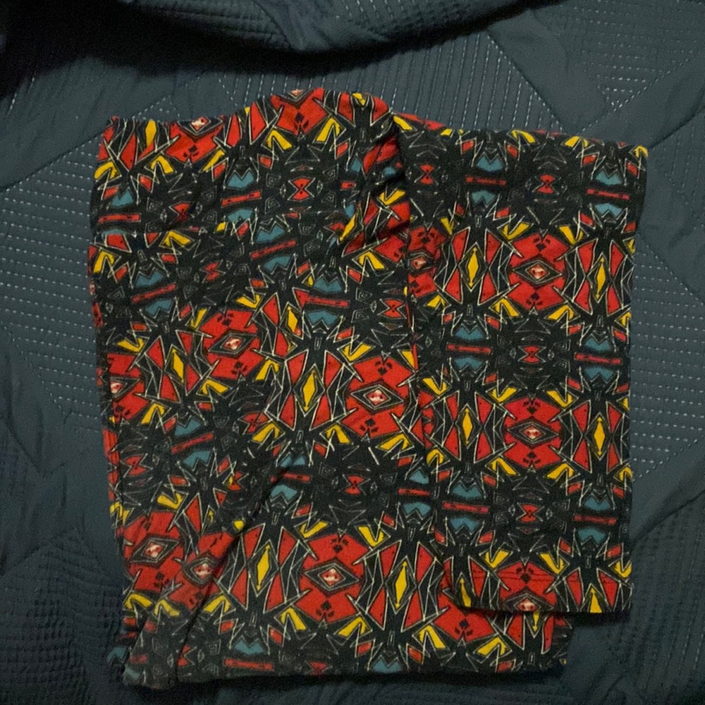 Guc lularoe tall and curvy leggings